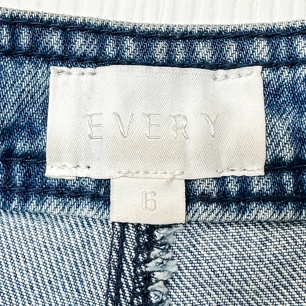 Every High-Waisted Denim Organic Cotton Women’s Shorts / Size 6 - Picture 8 of 9